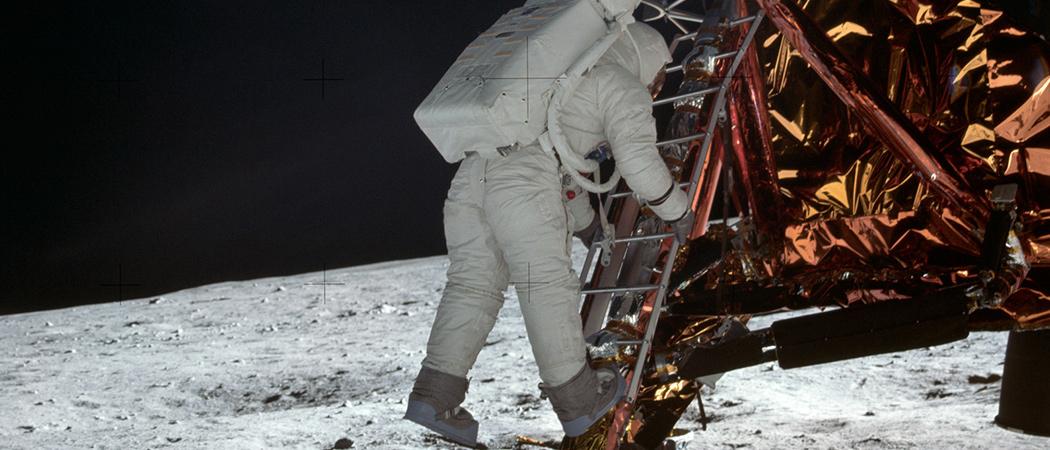 Moon landing conspiracy theories, debunked